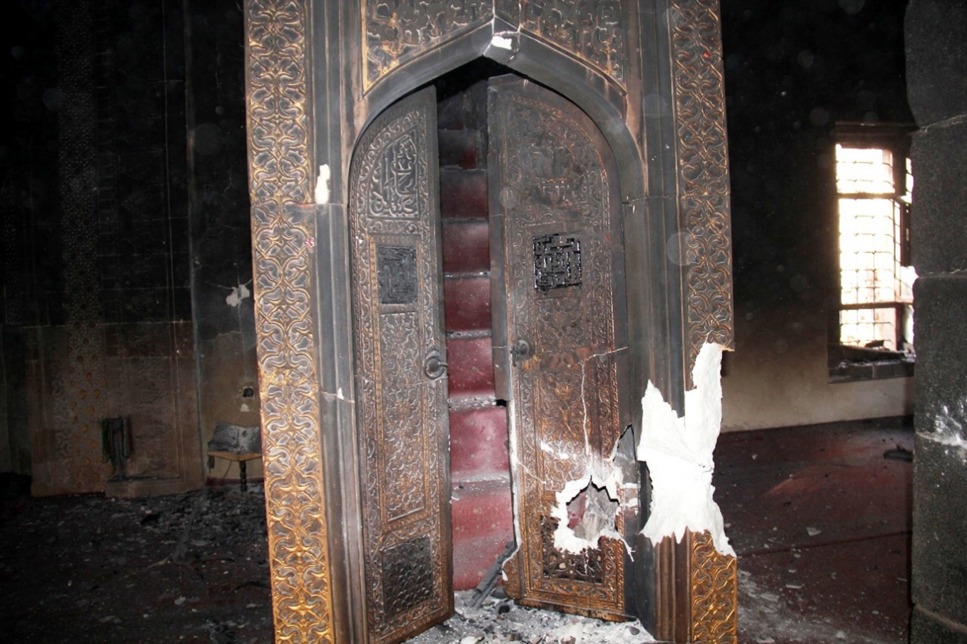 Kurşunlu Camii’ni görenler hüzne boğuluyor